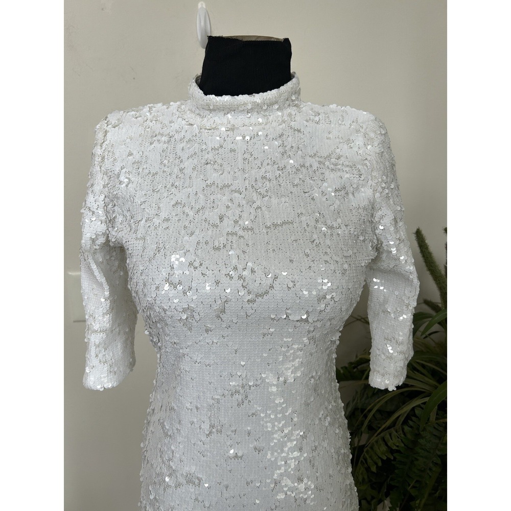 Alice + Olivia Inka White Sequin Stretch Mock Neck Dress Sz 6 - Picture 3 of 7